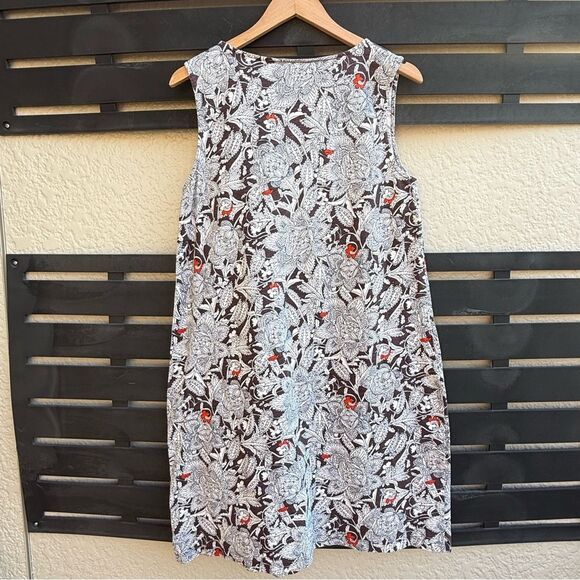 Boden Lana Floral Split Neck Tassel Sleeveless Dress in Brown w/White Blk Floral - Picture 4 of 8